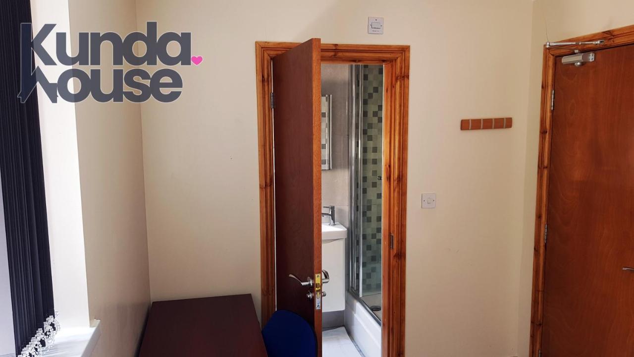 Kunda House Bournbrook Holiday home Birmingham